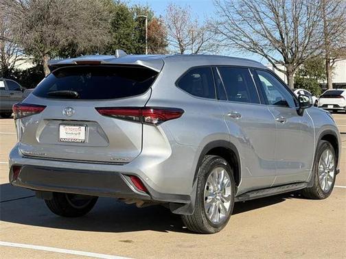 2022 Toyota Highlander Limited