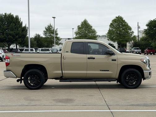 Quicksand 2020 Toyota Tundra SR5
