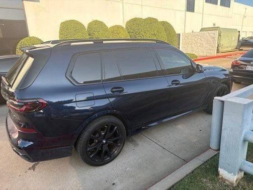 Tanzanite Blue II Metallic 2025 BMW X7 xDrive40i
