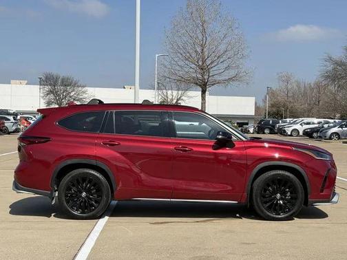 2024 Toyota Highlander XSE