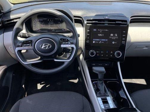 Black Pearl 2024 Hyundai TUCSON SE