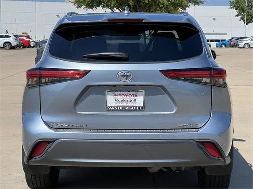 2023 Toyota Highlander Limited