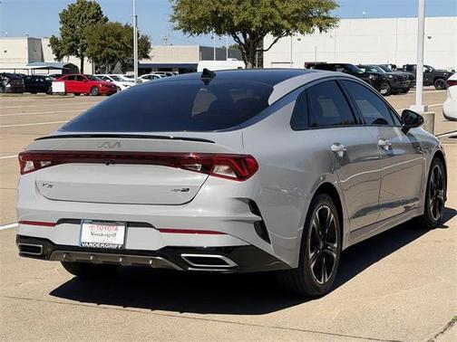 2022 Kia K5 GT-Line