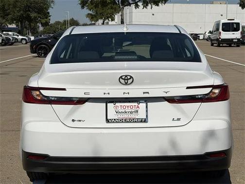 2025 Toyota Camry LE