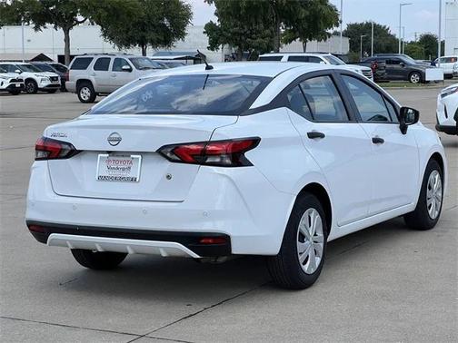 2024 Nissan Versa 1.6 S