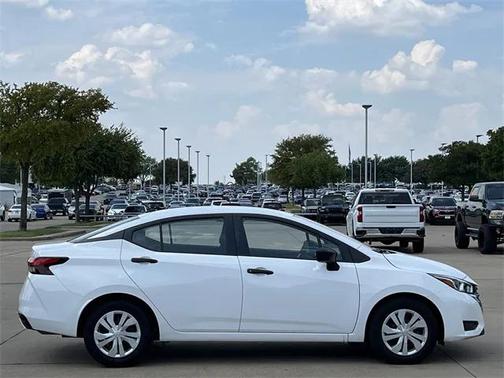 2024 Nissan Versa 1.6 S