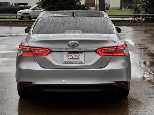 2018 Toyota Camry XLE