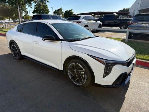 Snow White Pearl 2025 Kia K4 GT-Line