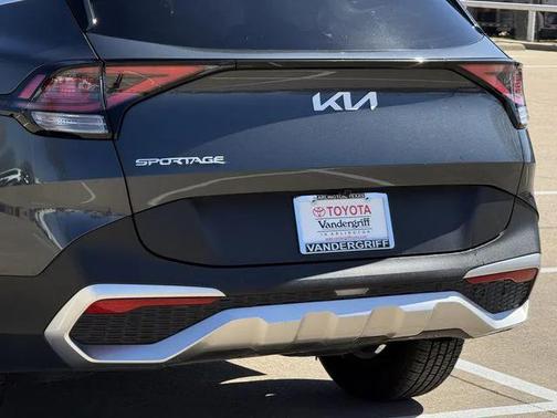 2024 Kia Sportage LX