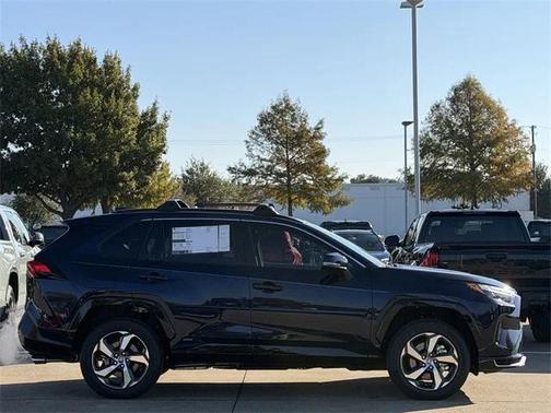 2025 Toyota RAV4 Hybrid SE