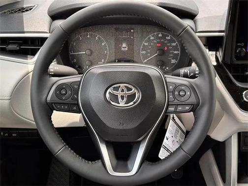 2025 Toyota Corolla Cross LE