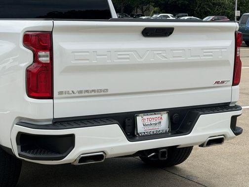 Summit White 2022 Chevrolet Silverado 1500 RST