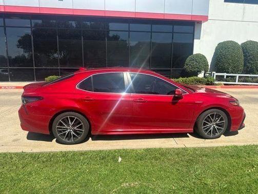 Supersonic Red 2021 Toyota Camry SE