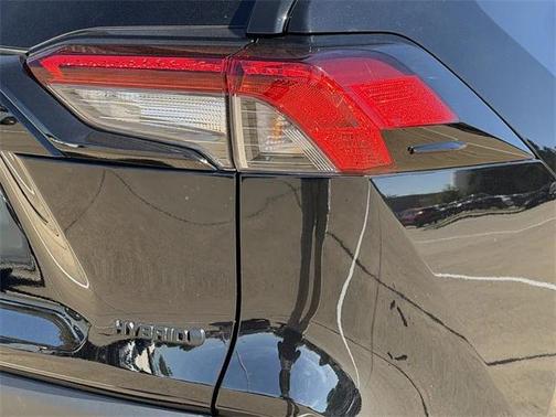 2024 Toyota RAV4 Hybrid SE