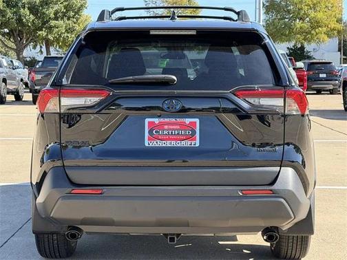 2024 Toyota RAV4 Hybrid SE