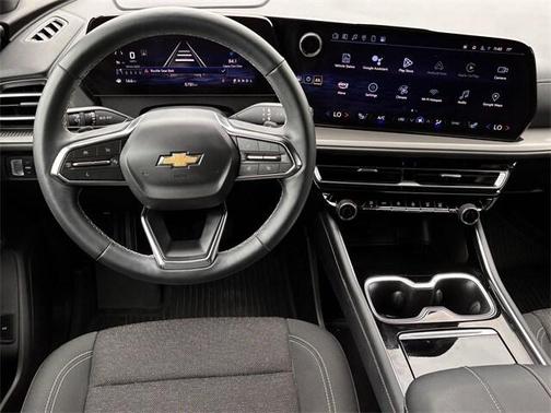 2024 Chevrolet Traverse LS