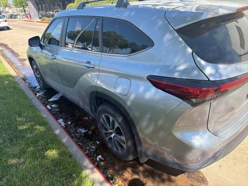 Celestial Silver 2023 Toyota Highlander XLE