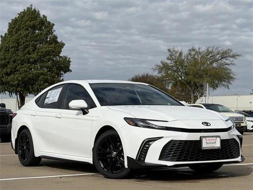 2026 Toyota Camry SE