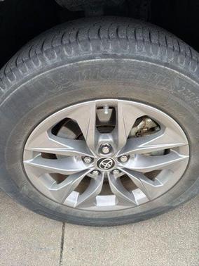 2021 Toyota Sienna XLE 8 Passenger