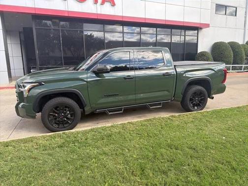 2022 Toyota Tundra SR5