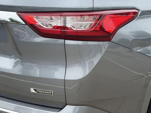 Satin Steel Metallic 2018 Chevrolet Traverse Premier