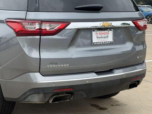 Satin Steel Metallic 2018 Chevrolet Traverse Premier