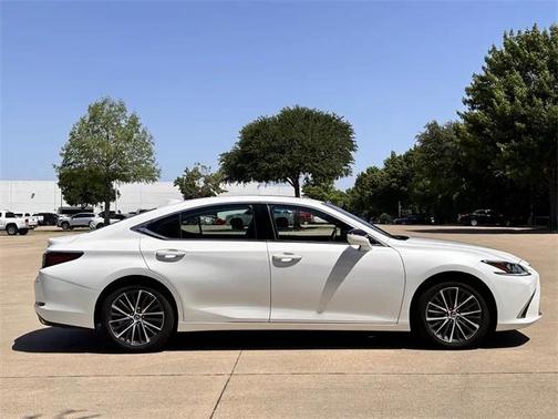2022 Lexus ES 350 Base