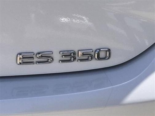 2022 Lexus ES 350 Base