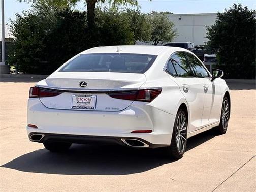 2022 Lexus ES 350 Base