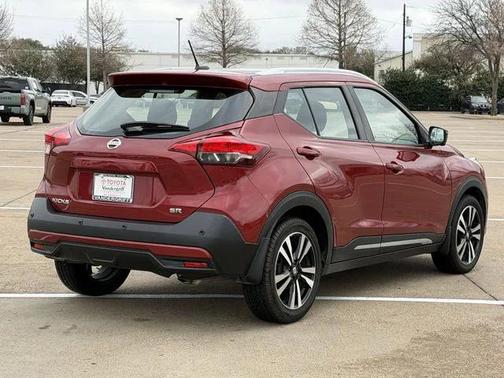 2020 Nissan Kicks SR