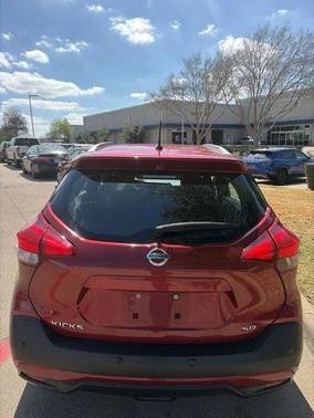 2020 Nissan Kicks SR