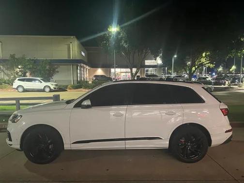 2024 Audi Q7 55 Premium Plus