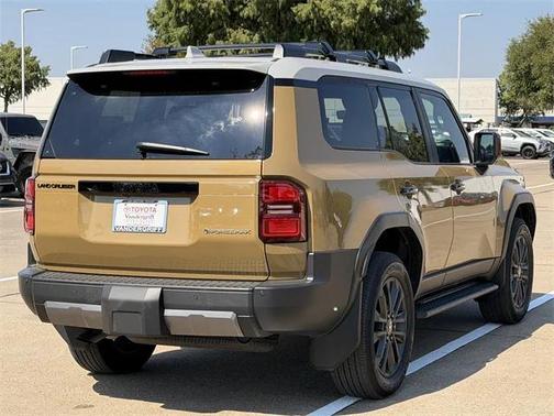 2026 Toyota Land Cruiser Base