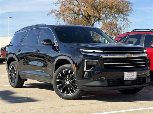 2024 Chevrolet Traverse LT