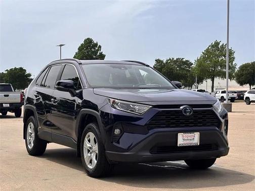 2020 Toyota RAV4 Hybrid XLE