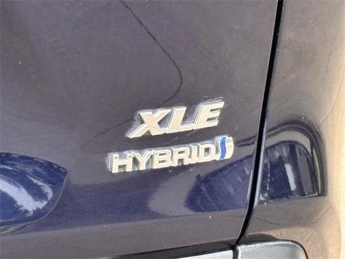 2020 Toyota RAV4 Hybrid XLE