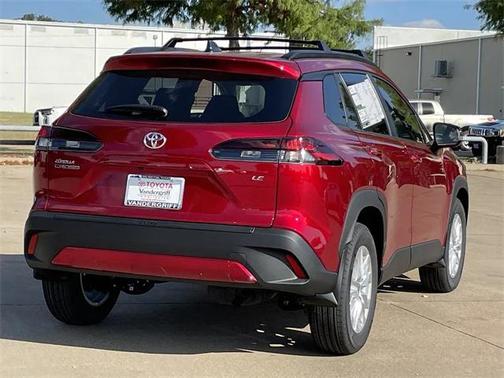 2026 Toyota Corolla Cross LE