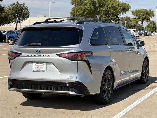 2021 Toyota Sienna XSE 7 Passenger