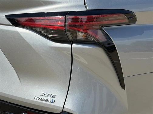 2021 Toyota Sienna XSE 7 Passenger