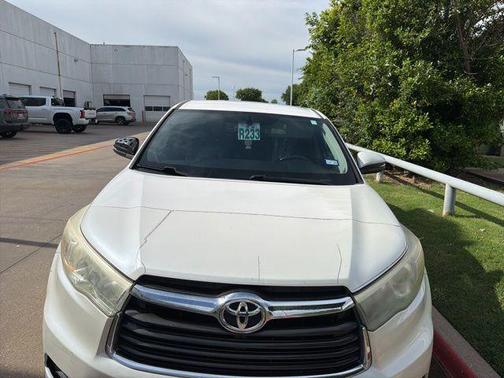 BLIZZARD PEARL 2015 Toyota Highlander LE
