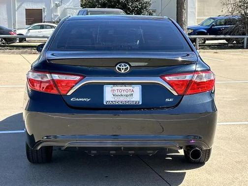 2015 Toyota Camry SE
