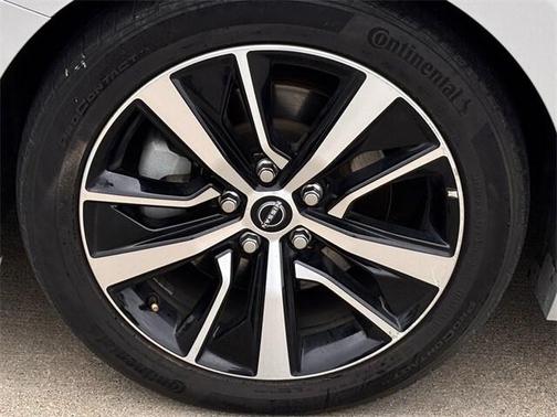 2023 Nissan Maxima SV Xtronic CVT