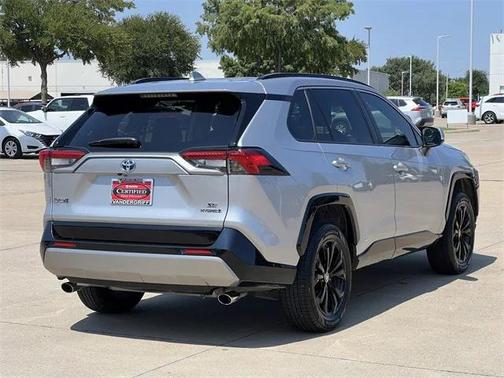 2023 Toyota RAV4 Hybrid SE