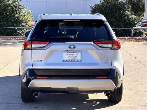2023 Toyota RAV4 Hybrid SE