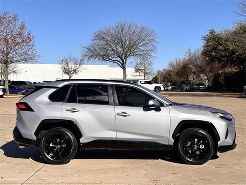 2023 Toyota RAV4 Hybrid SE