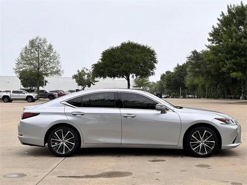 2025 Lexus ES 350 Base