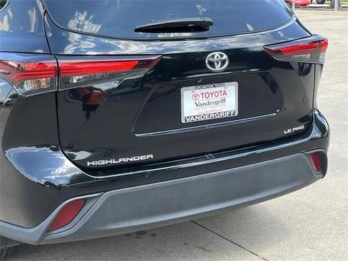 2024 Toyota Highlander LE