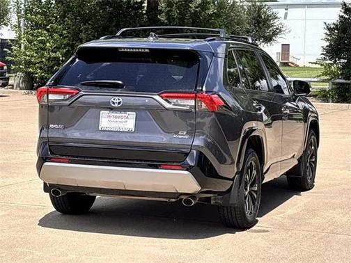 2023 Toyota RAV4 Hybrid SE