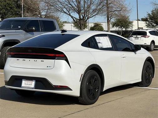 2026 Toyota Prius LE