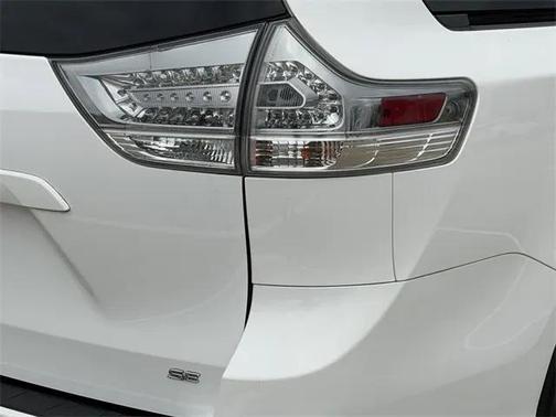 2018 Toyota Sienna SE